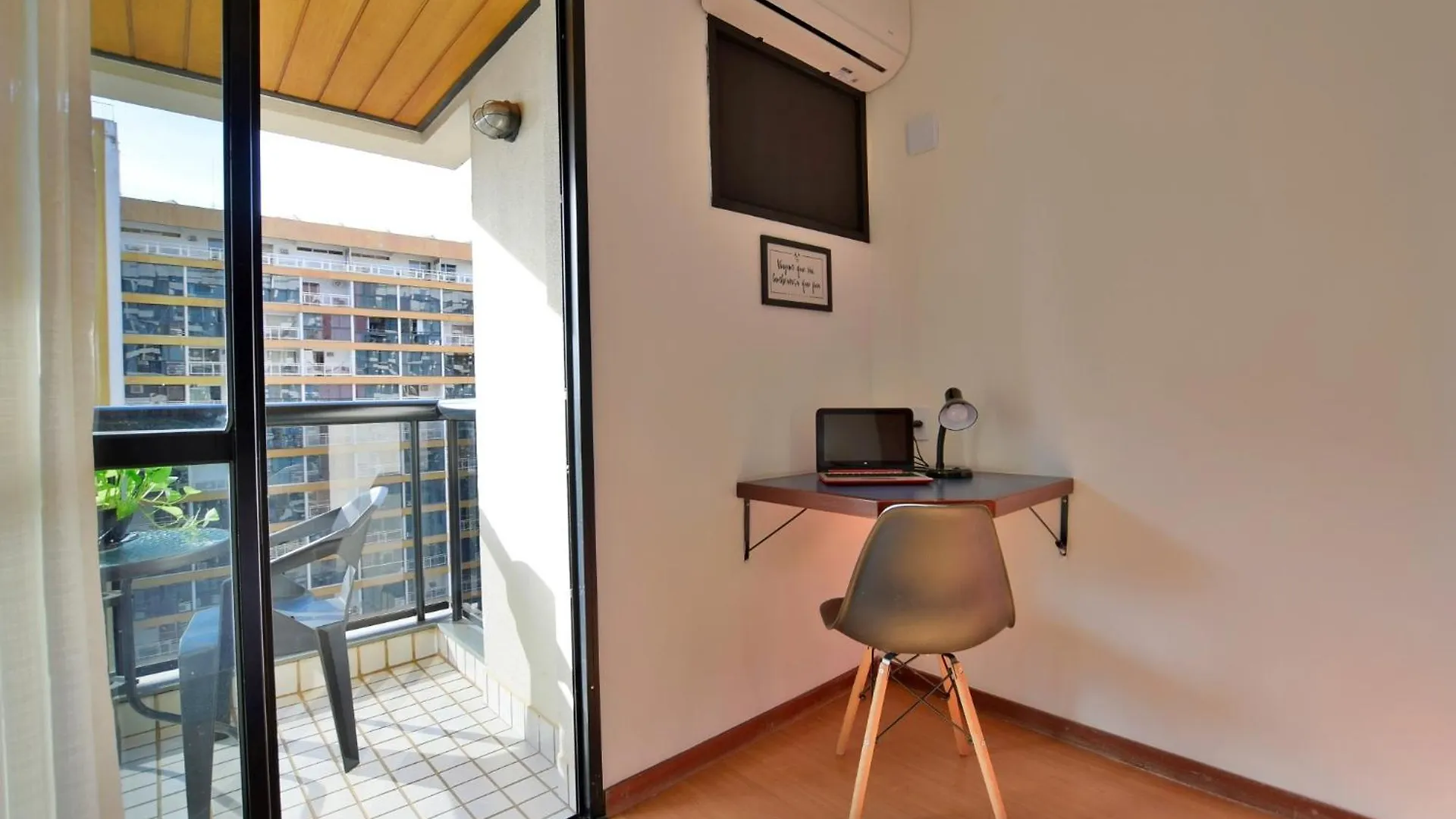 Bsb Stay Flats Particulares - Metropolitan Shn Brasília Hotel apartamentowy